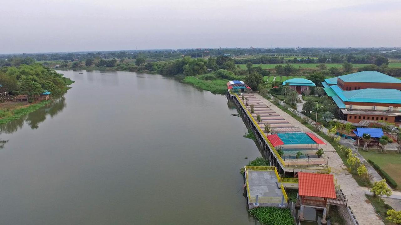 Menam Resort Nakhon Pathom Luaran gambar