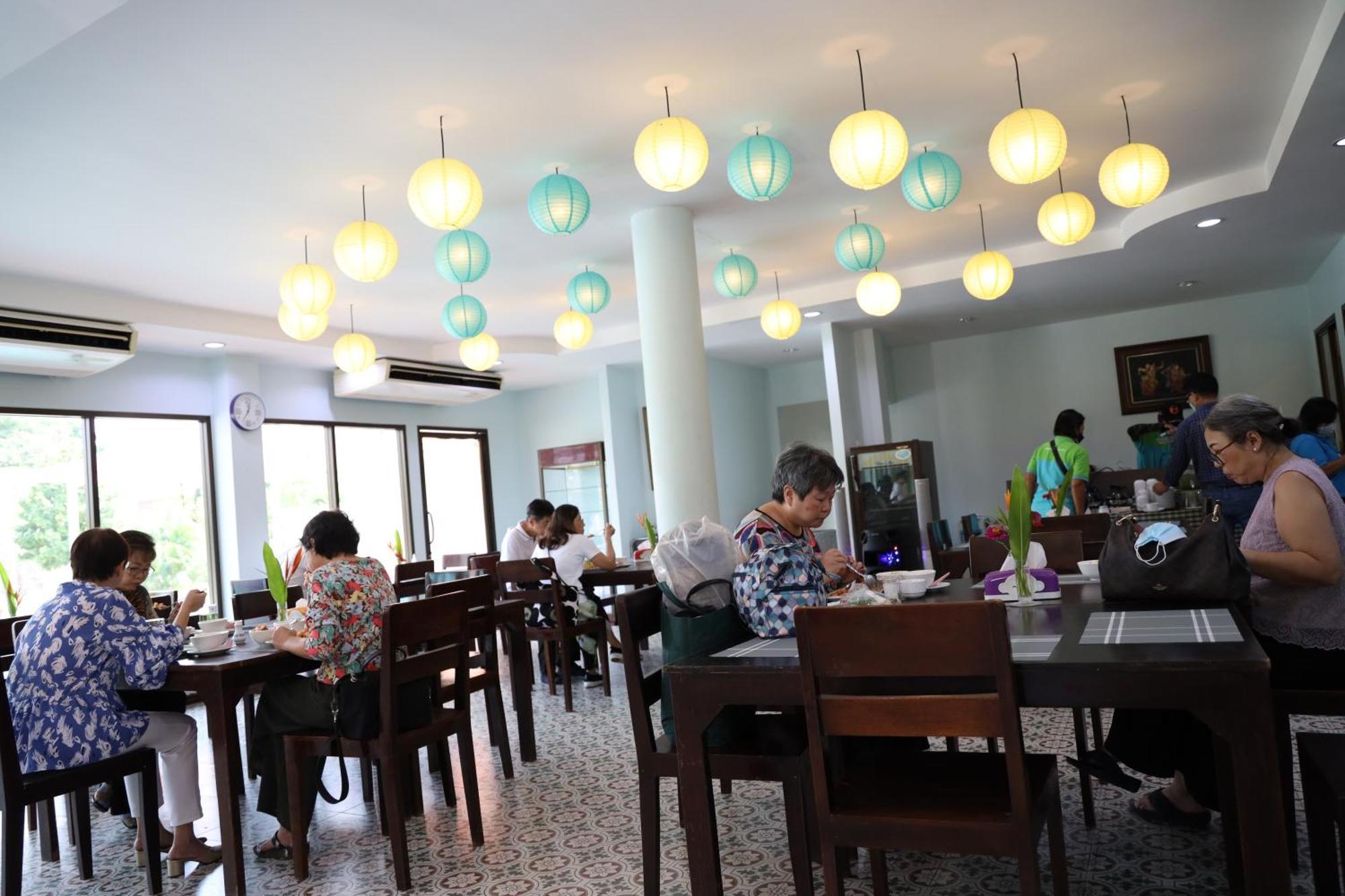 Menam Resort Nakhon Pathom Luaran gambar