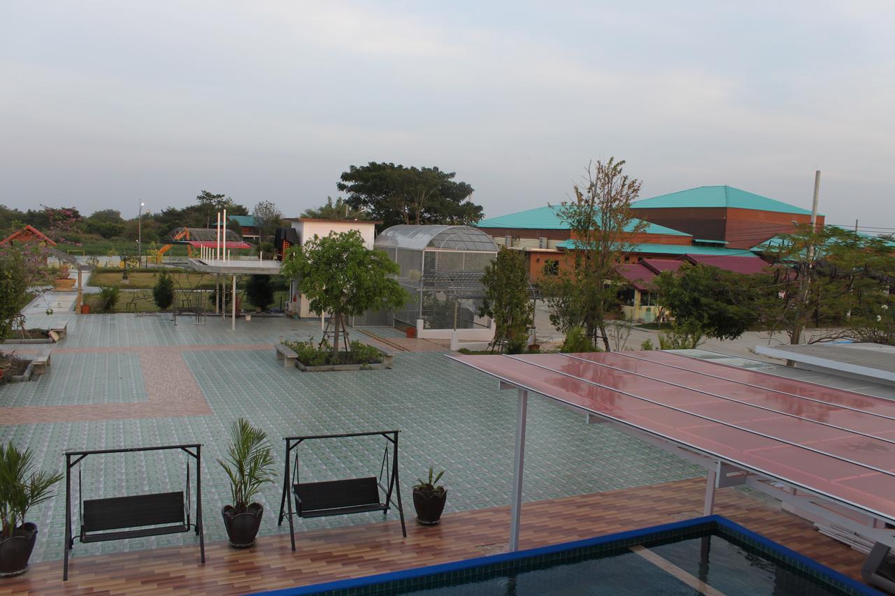 Menam Resort Nakhon Pathom Luaran gambar