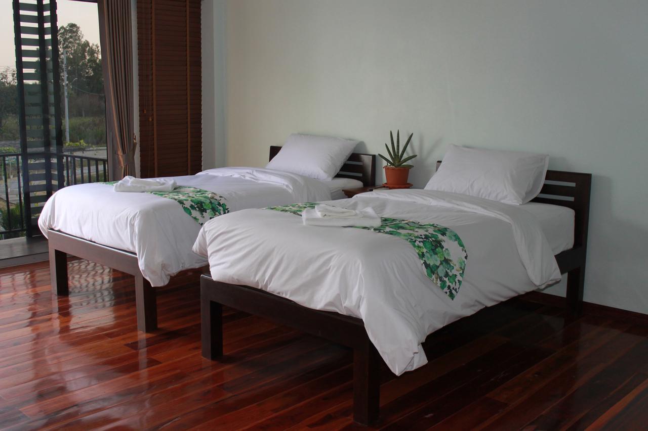 Menam Resort Nakhon Pathom Luaran gambar